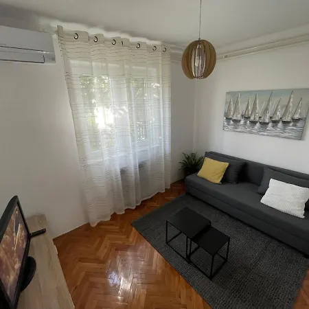 Apartment Seaside - App 2 *